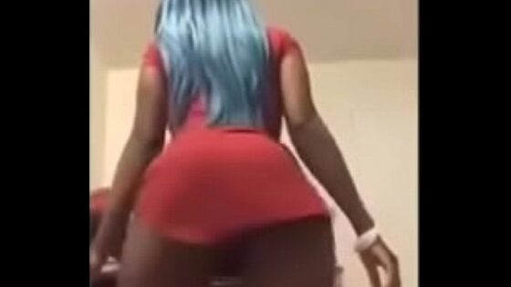 Sexy Ivorian Girl Dancing